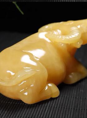 天然玉牛摆件黄玉卧牛运势十二生肖牛水牛家客厅入口办公室装饰