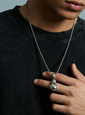 Zippo/之宝铁拳项链男士欧美嘻哈运动拳套吊坠街头个性百搭简约