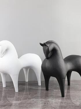 现简约抽象1839树脂唐马动物雕塑件艺术厅摆客玄关电代视柜家居装