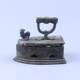 Antiques and miscellaneous imitation old objects ironing iron AQZ ironing clothes ornaments ancient collection