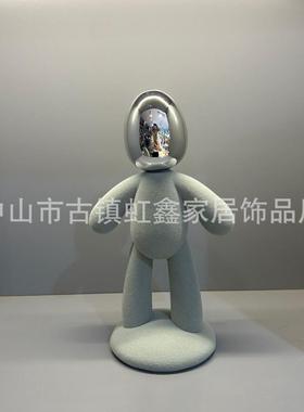 现代简约塑创YPR意电居抽象人物雕摆件样板间视柜书房博物家架