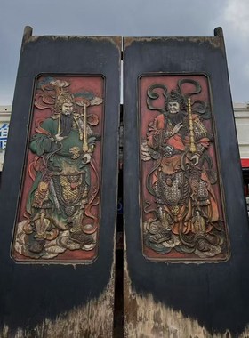木雕门板一对大漆彩绘大门一对高浮雕门神大将老木门复古怀旧展览