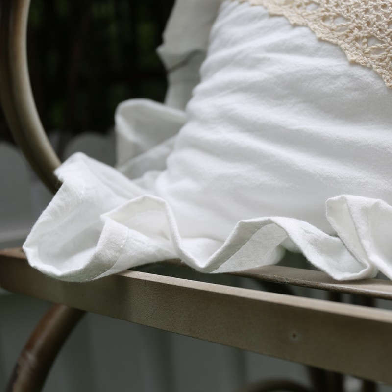 鸢尾乡旅法式乡村风格白色棉布大荷叶边抱枕靠垫沙发枕车用飘窗 - 图0