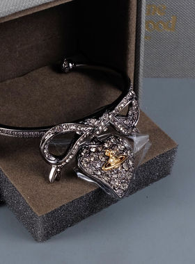 【官网正品】西太后钛黑色土星蝴蝶结爱心手镯薇薇安朋克手环手链