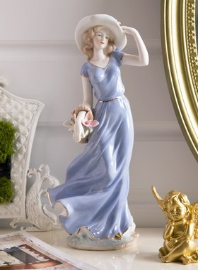 风吹裙摆采花女孩工艺品人物欧式公主法式浪漫陶瓷玩偶复古蓝摆件