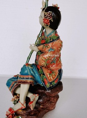 石湾陶瓷公仔美女仕女手工摆件客厅家居简约创意仕女满载而归