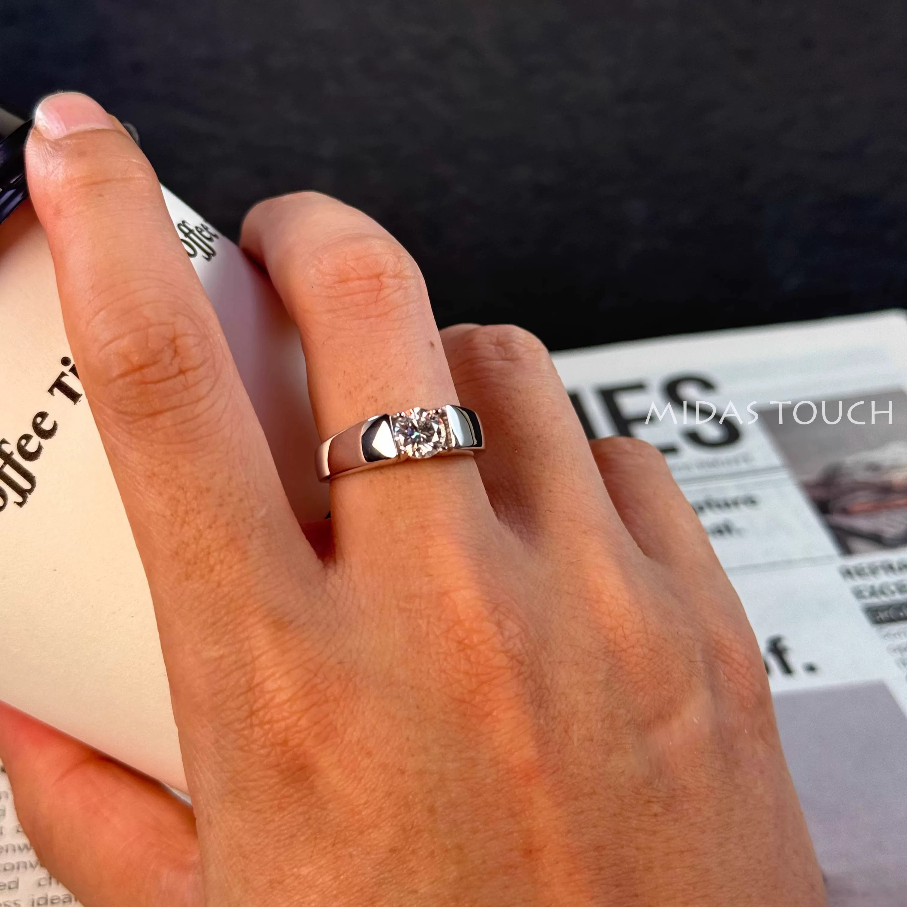 Micro-set six-claw diamond ring for women, one carat natural diamond GIA wedding proposal ring for girlfriend and wife on Chinese Valentine's Day