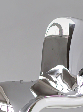 一匚样板房银色艺术飘带椅子树脂电镀摆件售楼处电视柜客厅装饰品