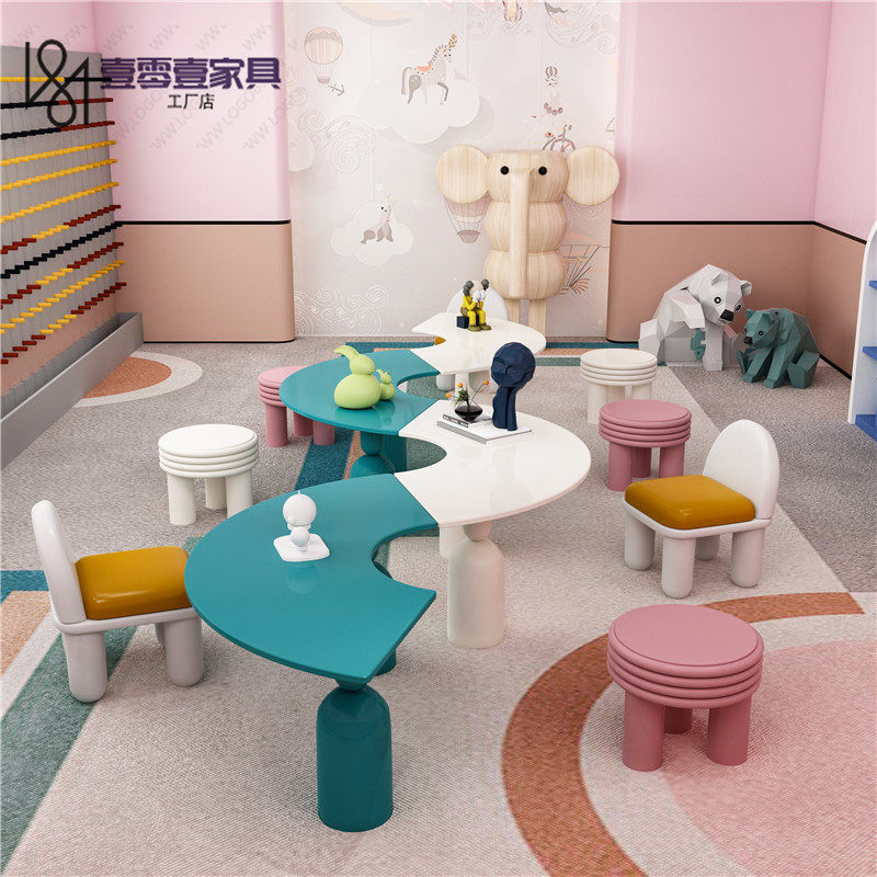 Sales office children's table and chair combination, overhead floor, early education center reading area, solid wood handmade tables and chairs, special-shaped customization