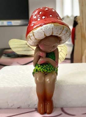 沉睡仙女树脂工艺品摆睡觉的蘑菇小精灵摆件小森林蘑菇仙女摆饰