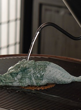创意呆萌趴赢龙鱼茶宠茶玩摆件国潮鱼化龙鱼缸造景客厅桌面装饰品