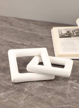 现形代简约几何树脂方家套环艺术摆件客厅卧电室书1807房视柜居装