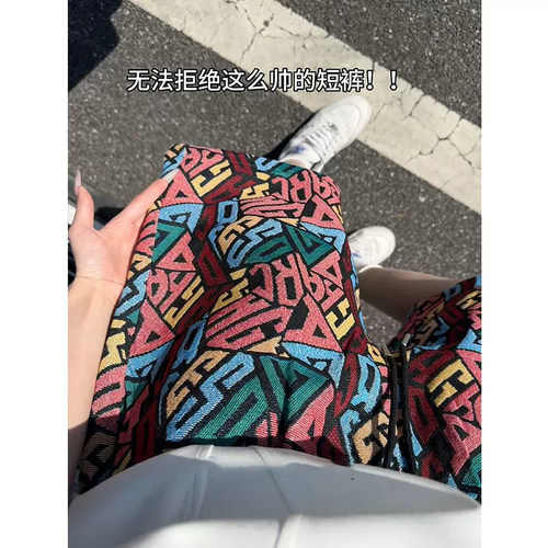 潮牌美式字母涂鸦针织短裤男夏季设计感提花刺绣宽松休闲五分裤子 - 图1