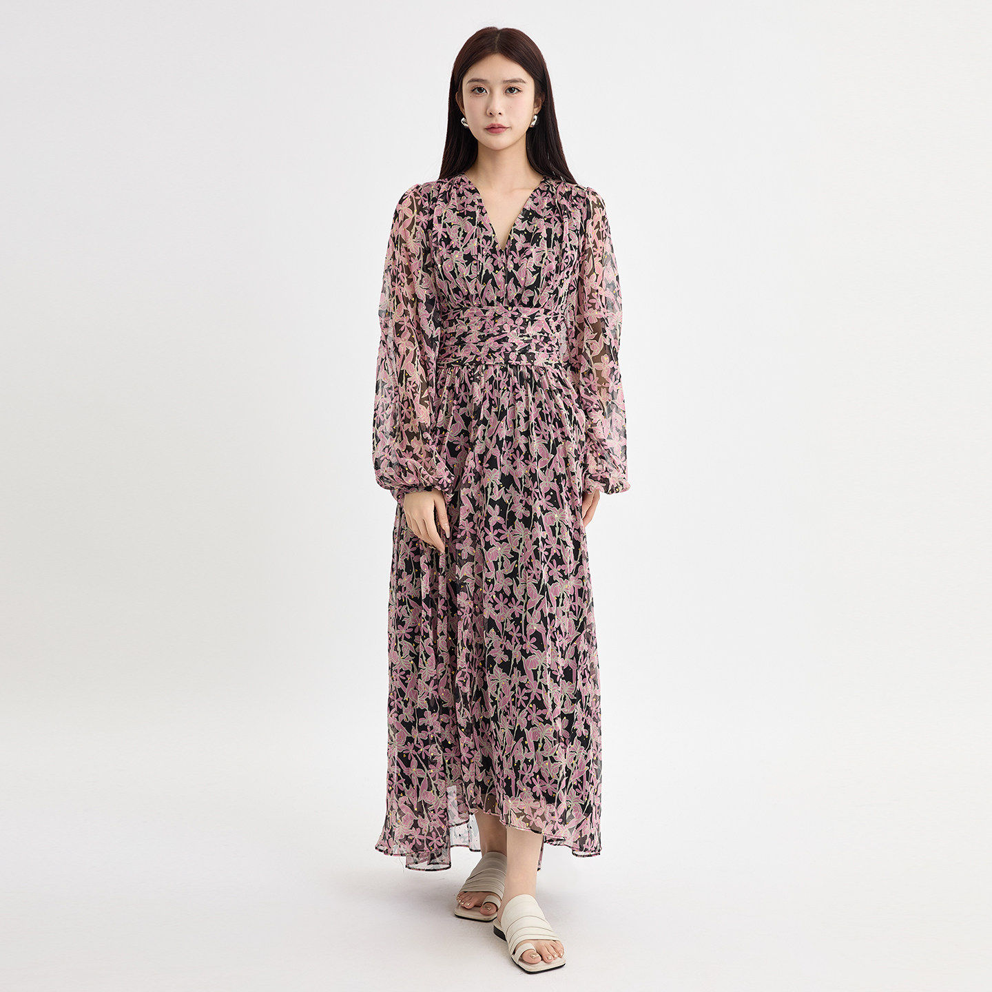 法柚法式v领碎花连衣裙女2026春季新款设计感收腰度假显瘦长裙,淘宝优惠券,粉丝福利购,淘宝优惠卷