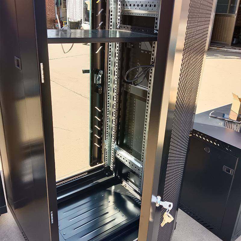 网络机柜电信弱电交换机监控设备机箱42u标准服务器机柜支持定作,淘宝优惠券,粉丝福利购,淘宝优惠卷