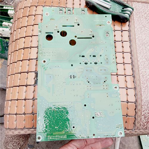 丹佛斯变频器FC360系列37 30KW电源板132B6172 - 图0