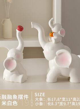 高档一四口秋千大象摆件奶客风厅玄家关电视酒柜新家乔迁礼物装油