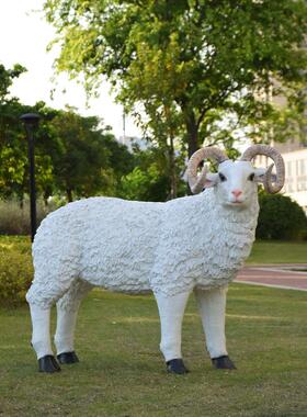 园林景观仿真山羊摆件户外绵羊玻璃钢动物雕塑羊肉店装饰花园庭院