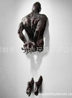 玻璃钢树脂电镀仿铜抽象穿墙人物艺术雕塑客厅酒店室内外墙壁挂件