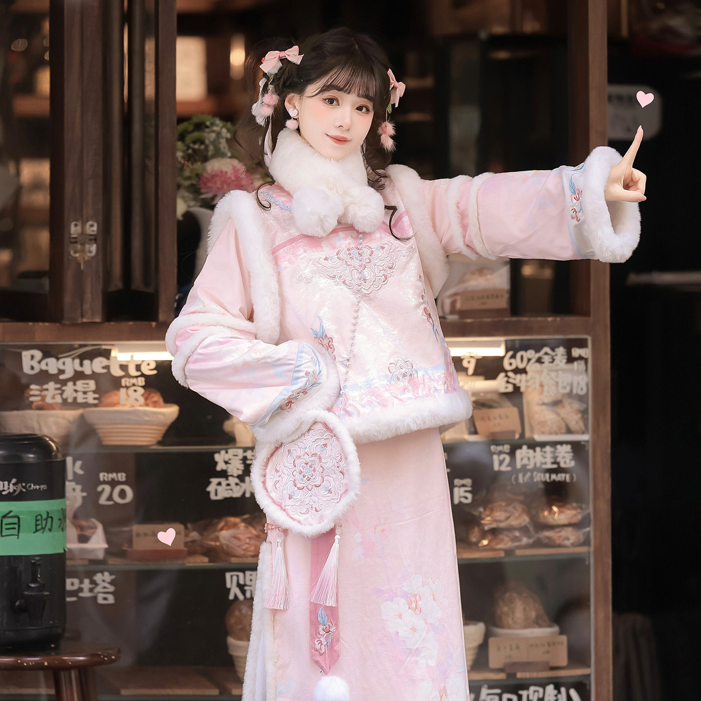 正版授权原创【粉桃桃】新中式改良汉服冬季加绒马甲蛋糕裙套装,淘宝优惠券,粉丝福利购,淘宝优惠卷