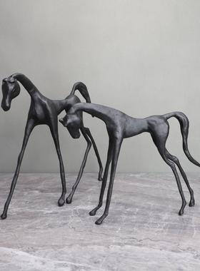 北欧创意铸铁马小红马摆设客厅书房样板间电视柜家居玄关饰品摆件