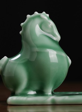 陶瓷唐马绿马小摆件 办公室桌面手机支架电脑书桌好物工位装饰品