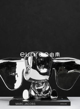 现代简约软装饰品家居玄关电视柜卡通动物飞象摆件售楼处样板房间