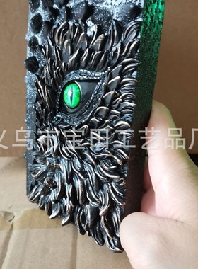 万圣节装饰品活动龙眼恐怖书雕像圣节客厅卧室家居装饰礼品派对