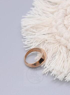 。Ins fashion simple geometric round ring womens titanium s