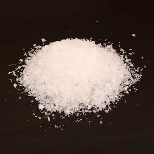 Artificial Snow Decor - Sparkling Flakes for Winter Scenes - 图0