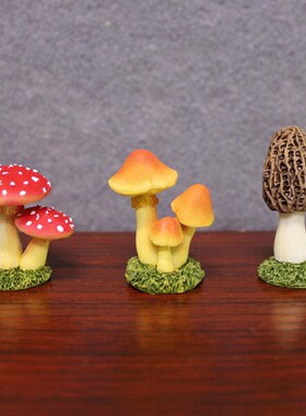 3Pcs Mini Garden Simulate Mushroom Ornament Decoration