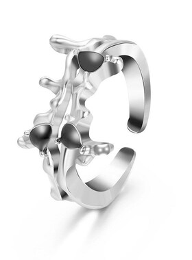 Creative Heartshaped Ring with Design for Women Highend and