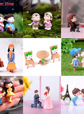 2pcs/set Miniature Ornaments Boy Girl Guitar Sweety Lovers C