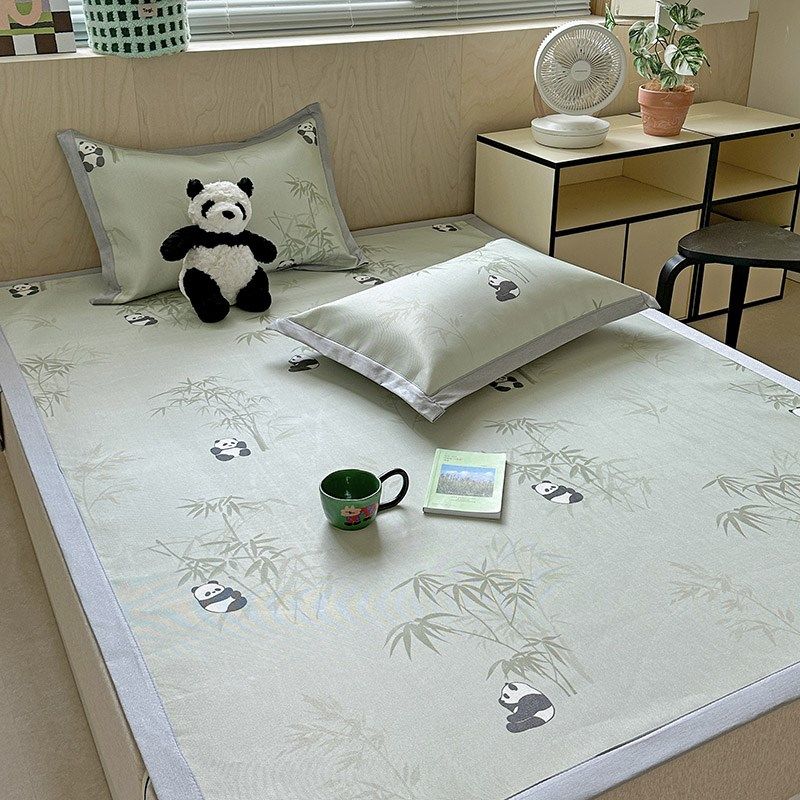 月光巴士国风竹子熊猫凉感冰丝凉席三件1.5米1.8空调席子可机洗,淘宝优惠券,粉丝福利购,淘宝优惠卷