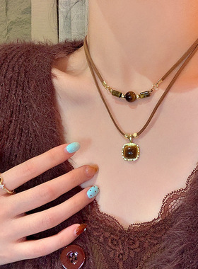 港风复古虎眼石项链女2025新款秋冬毛衣卫衣链高级感轻奢锁骨链