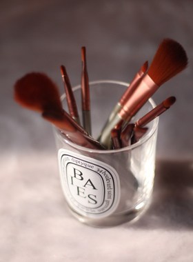 香薰蜡烛杯道具笔刷样板房软装饰品家居摆设衣帽间装饰品摆件