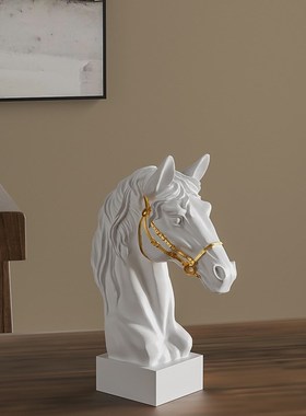 艺术感马头摆件设计师款软装家居姹寂风高档客厅电视柜书房装饰品