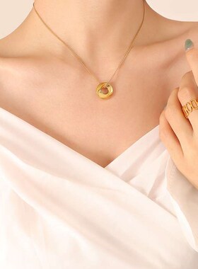 Fashion niche titanium steel material twist ring circle pend