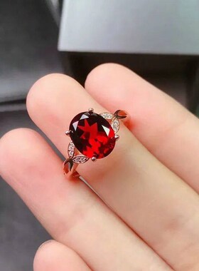 Retro Fashion Garnet Rings Inlaid With Female Red Gem Ring B