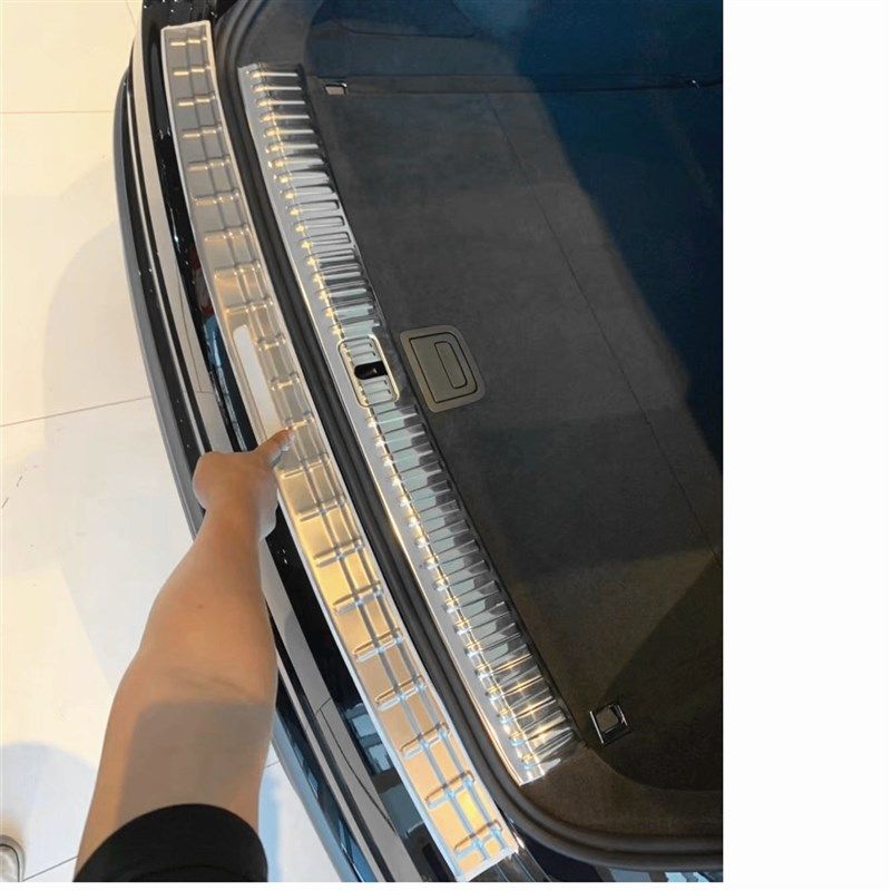 适用23-24奥迪Q8后护板门槛尾门防护贴防刮踏板改装专用后杠亮条,淘宝优惠券,粉丝福利购,淘宝优惠卷