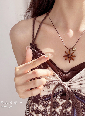 复古森系使君子铃铛毛衣链