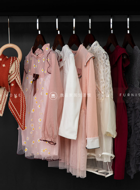 E-Pin逸品 样板房摆件简约粉色系儿童衣帽间组合公主裙衣柜软装