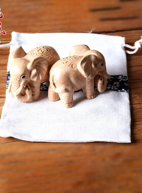桃木雕刻大象摆件木雕桌面双象卷鼻象客厅办公桌装饰品写字台摆件