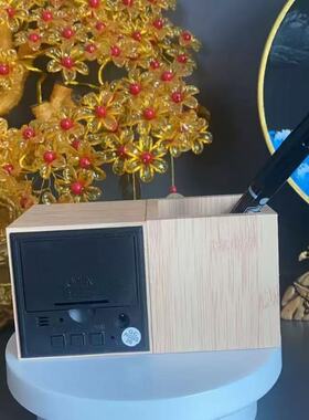 源头厂家创意笔筒 LED木钟 木头闹钟 木制笔筒 办公电子笔筒台钟