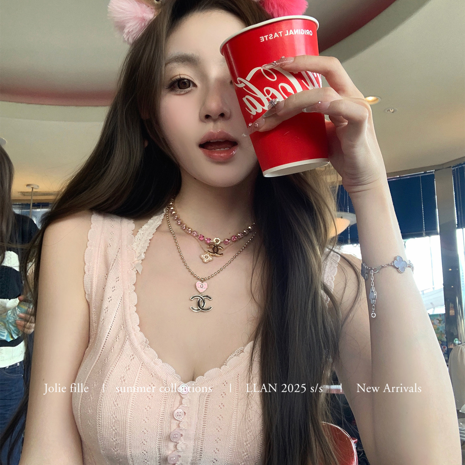 你的懒懒llan【美貌公式】桑蚕丝羊毛天丝V领修饰线条针织背心女,淘宝优惠券,粉丝福利购,淘宝优惠卷