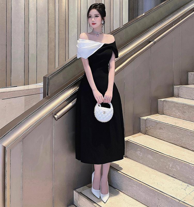 越南设计师DENIO 新款一字肩高腰时尚气质女神连衣裙 - 图0