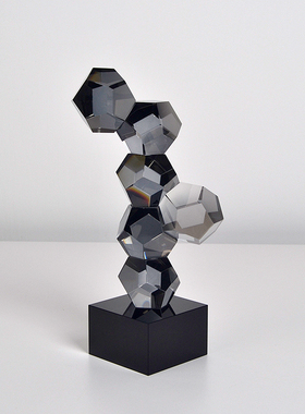 现代轻奢样板间客厅玄关桌面装饰品大号抽象雕塑几何水晶假山摆件