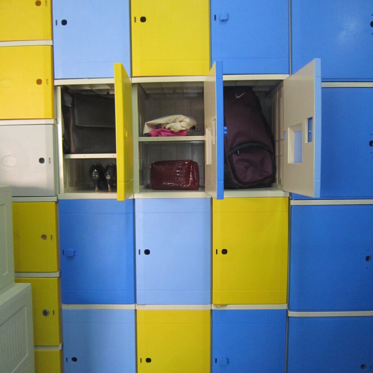 Attendance card lock locker ID card lock IC card lock wholesale supply locker storage cabinet environmental protection