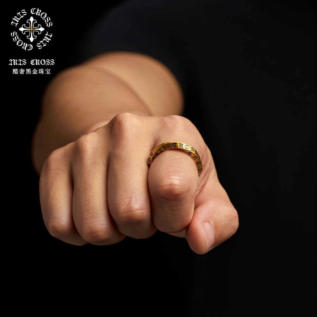 Flower ring Möbius strip black gold ring
