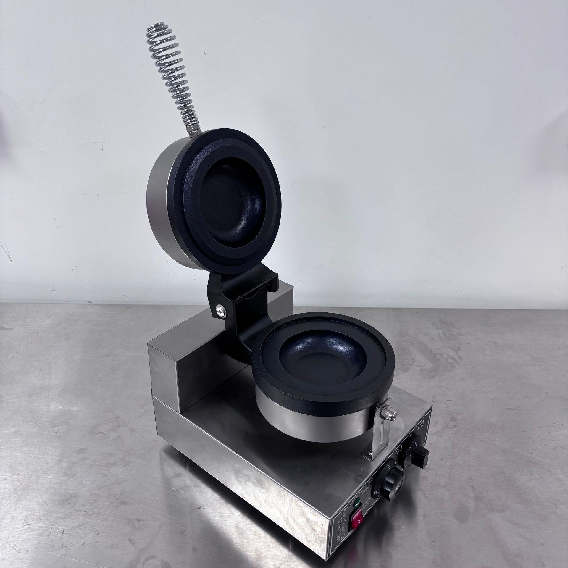 Cross-border hot selling commercial electric rotating UFO hamburger machine UFO burger machine snack dessert Western kitchen pancake machine